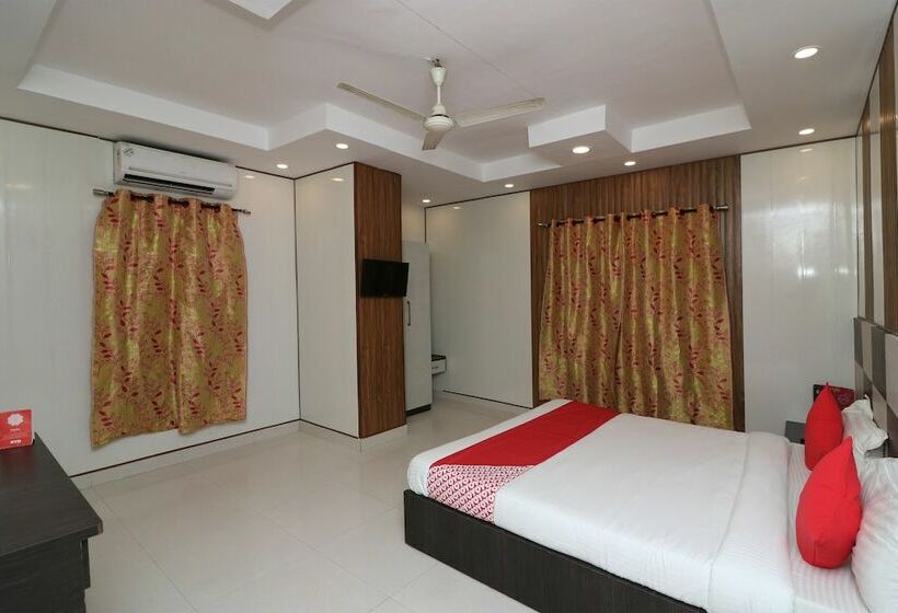 Oyo 4817 Hotel Hill Heights