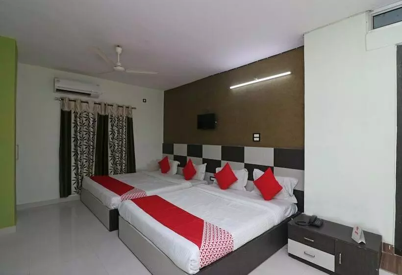 Oyo 4817 Hotel Hill Heights