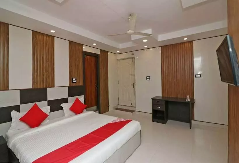 Oyo 4817 Hotel Hill Heights