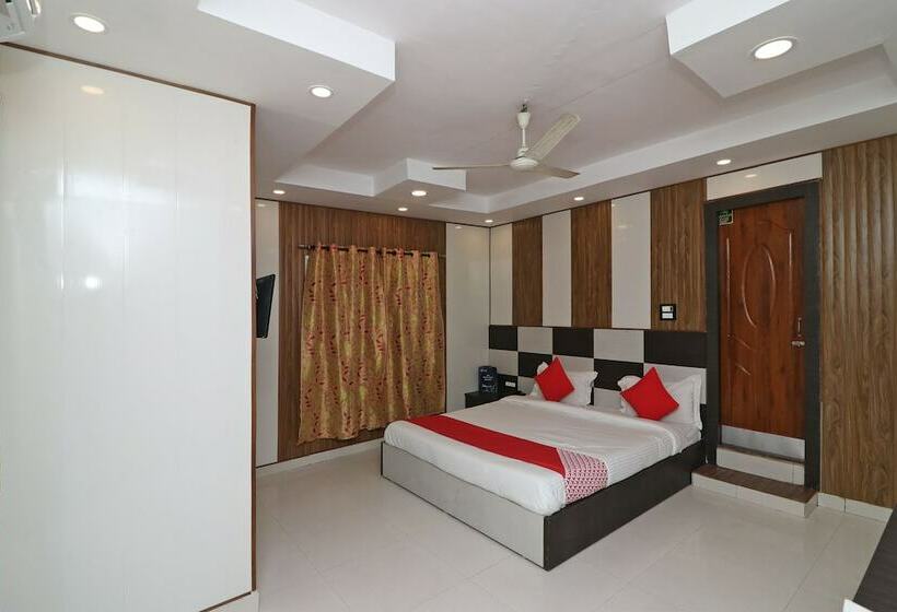 Oyo 4817 Hotel Hill Heights