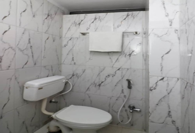 Oyo 4817 Hotel Hill Heights