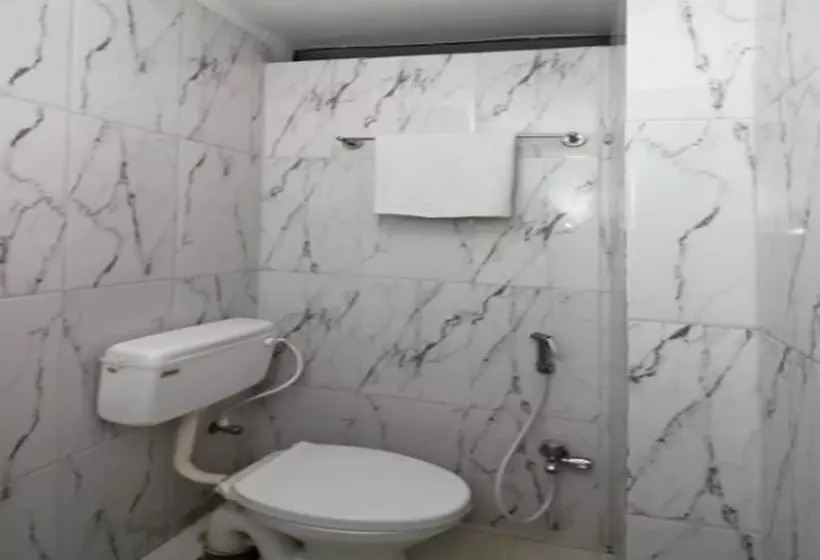 Oyo 4817 Hotel Hill Heights