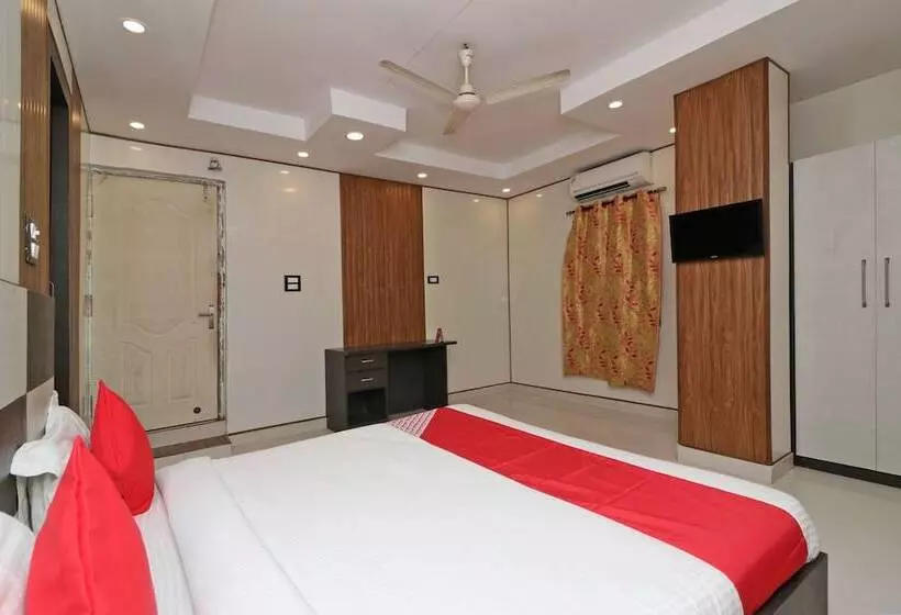 Oyo 4817 Hotel Hill Heights