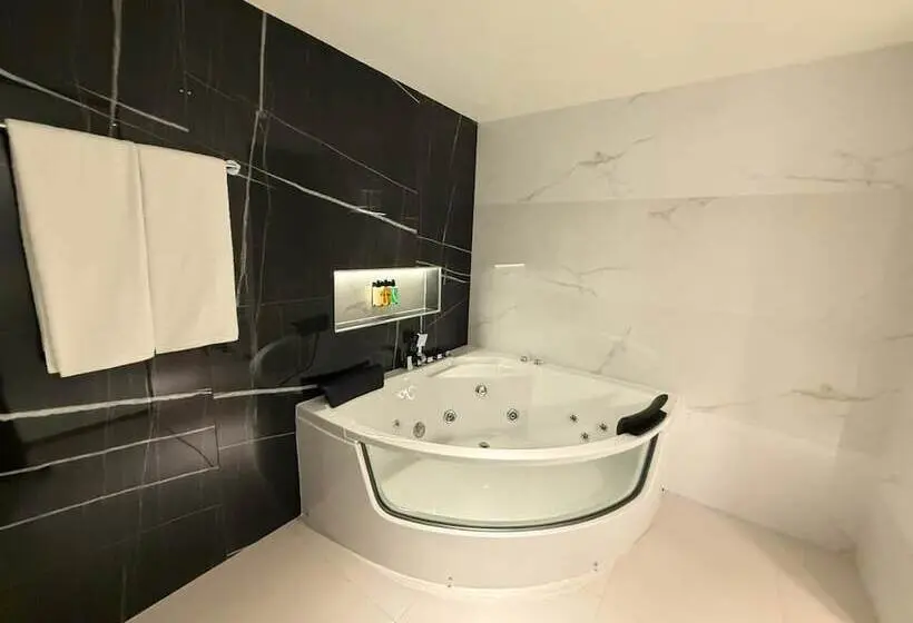 Swiss Belhotel Nizwa