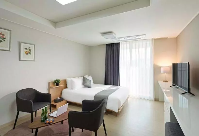 Hotelli Geoje Leein Stay