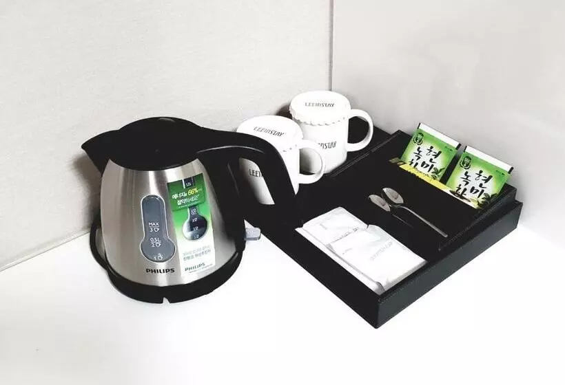 Hotelli Geoje Leein Stay