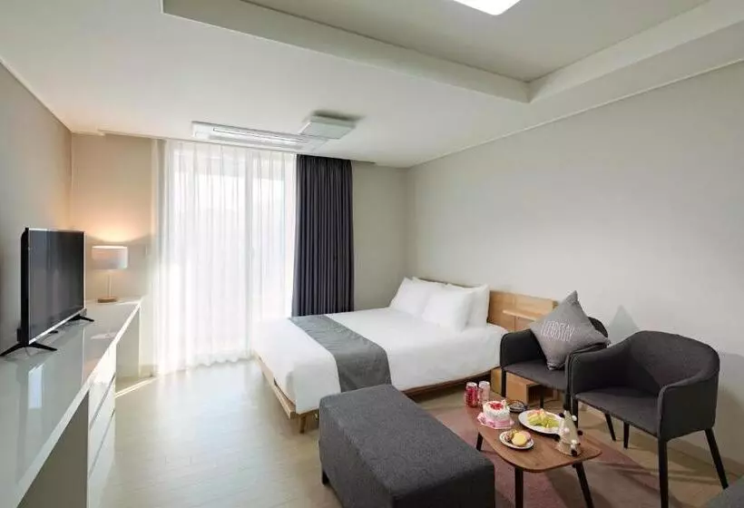 Hotelli Geoje Leein Stay