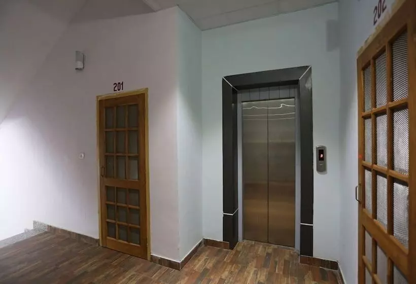 هتل Oyo 19775 Sunita Mount View