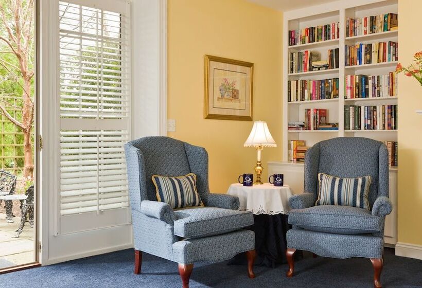 住宿加早餐  The Inn At Whitewing Farm