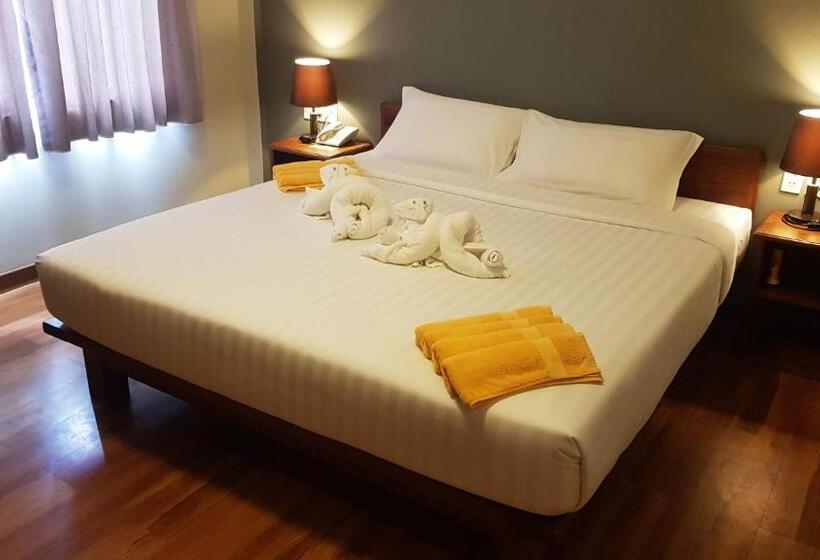 هتل Sea Breeze Lodge Ngapali