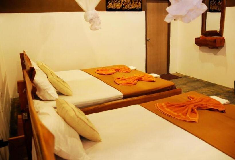 Пансион Hasthi Safari Cottage