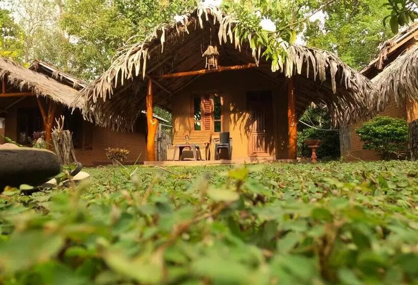 Majatalo Hasthi Safari Cottage
