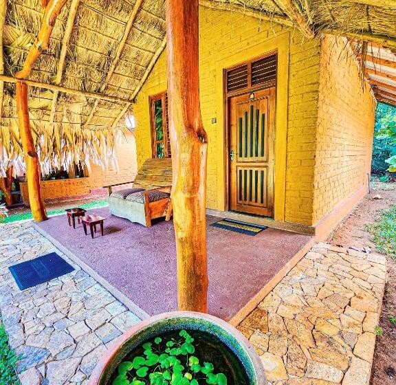 Пансион Hasthi Safari Cottage