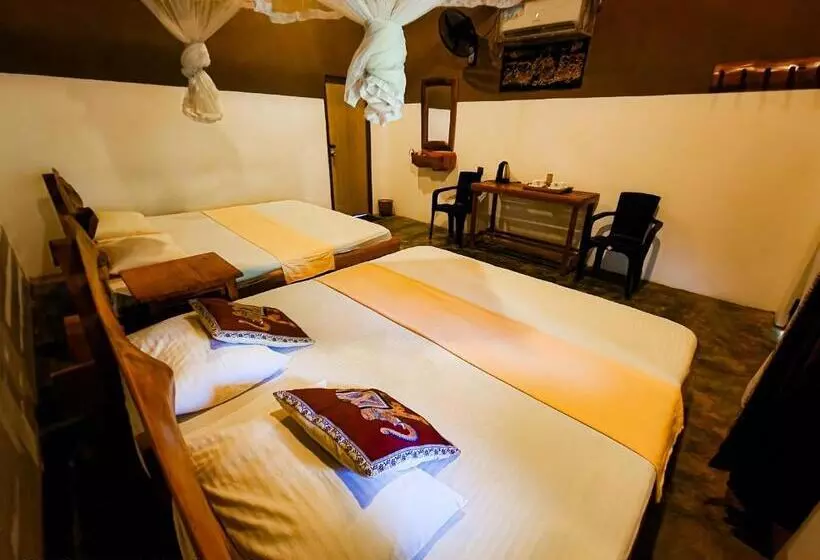 Majatalo Hasthi Safari Cottage