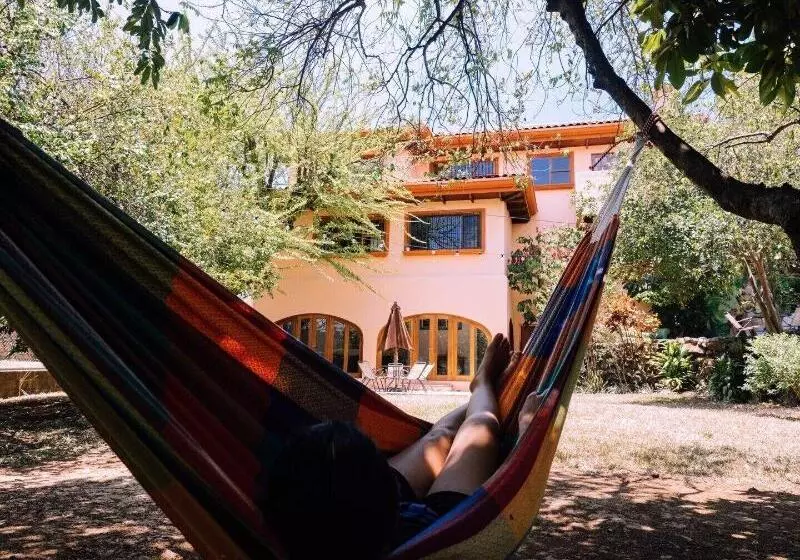 Retkeilymaja Luna Inn B&b