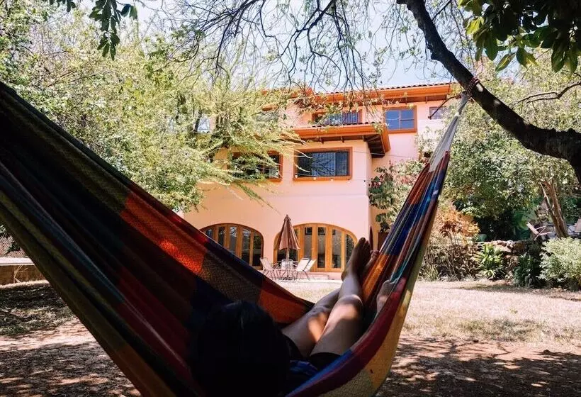 Retkeilymaja Luna Inn B&b