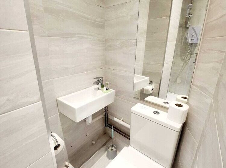 مبيت وإفطار Old Victory House Homestay