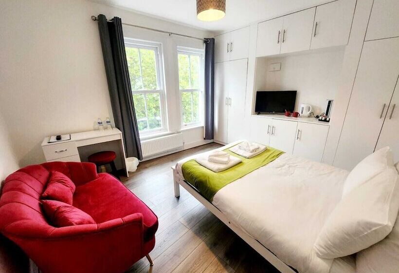 مبيت وإفطار Old Victory House Homestay