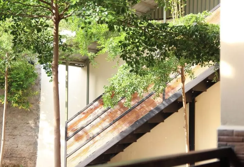 Hotelli Bamboe Inn Homestay