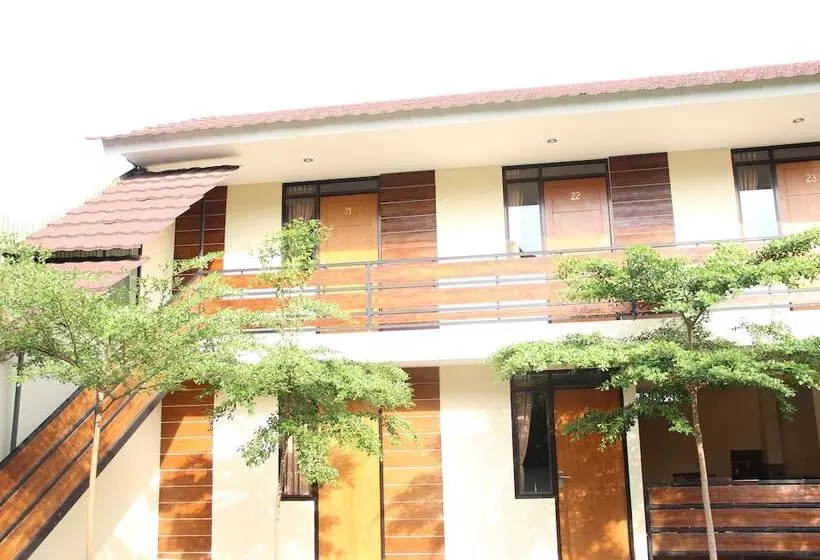 Hotelli Bamboe Inn Homestay