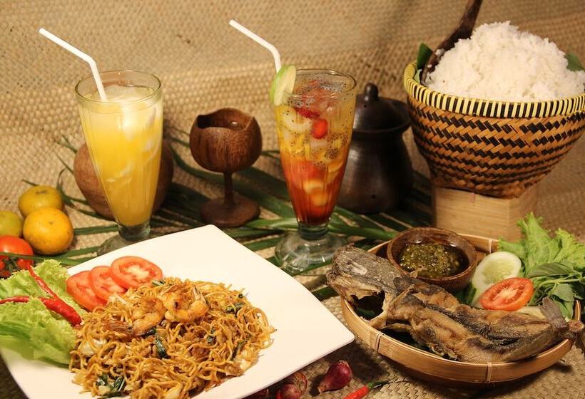 هتل Bamboe Inn Homestay