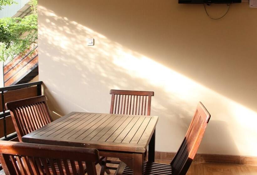 هتل Bamboe Inn Homestay