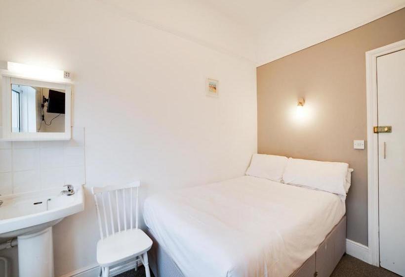 בית מלון כפרי Sea Breeze