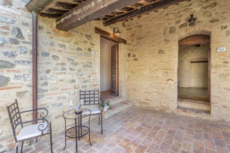 田舎風ホテル Gh Borgo Pulciano Agriturismo