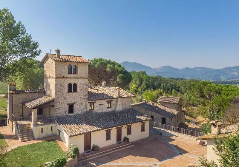 田舎風ホテル Gh Borgo Pulciano Agriturismo