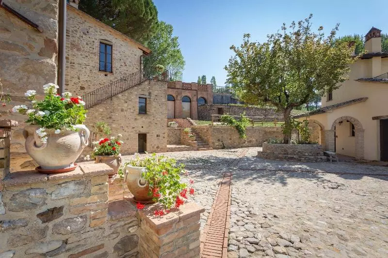 田舎風ホテル Gh Borgo Pulciano Agriturismo