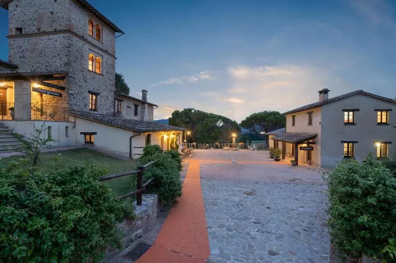 田舎風ホテル Gh Borgo Pulciano Agriturismo