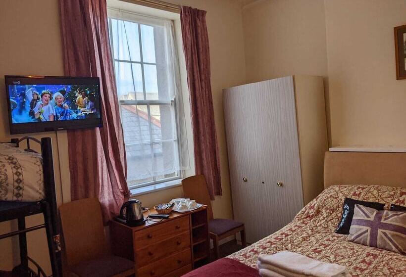 Hotelli Overton Villa