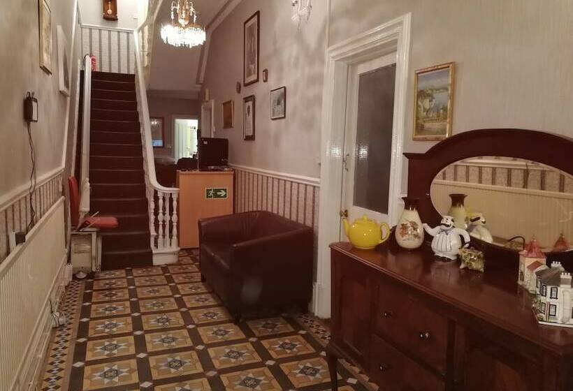 Hotelli Overton Villa