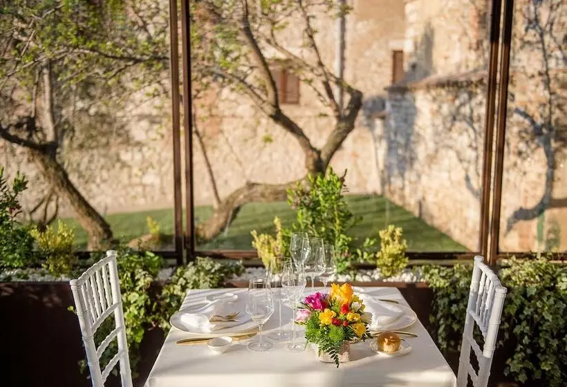 Hotelli San Gemini Palace