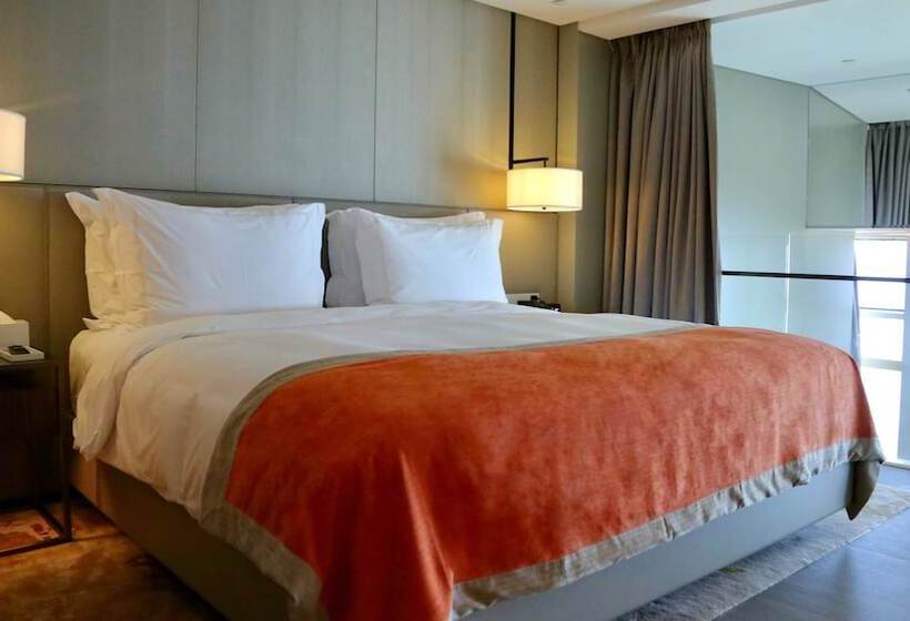 Jumeirah Living Guangzhou