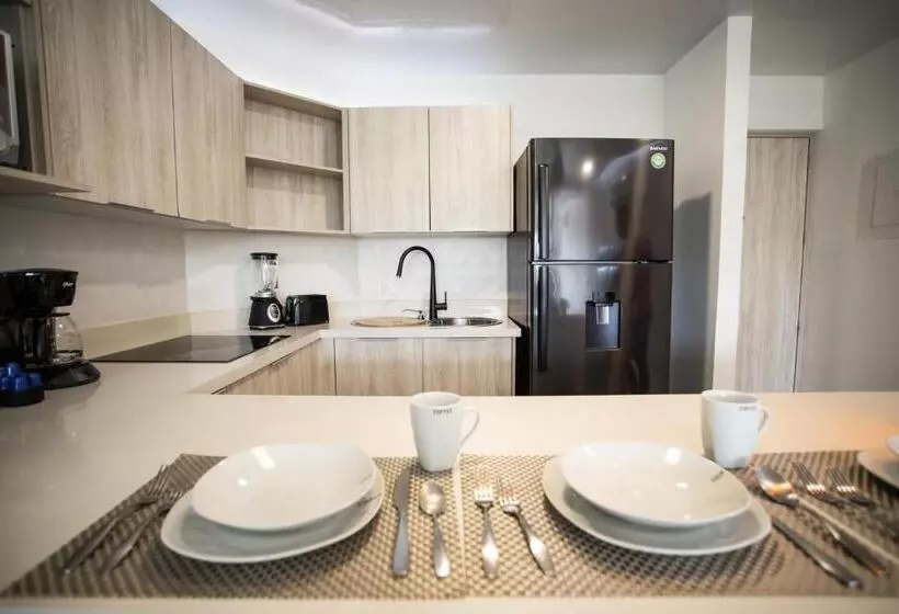 Macondo 5th Av