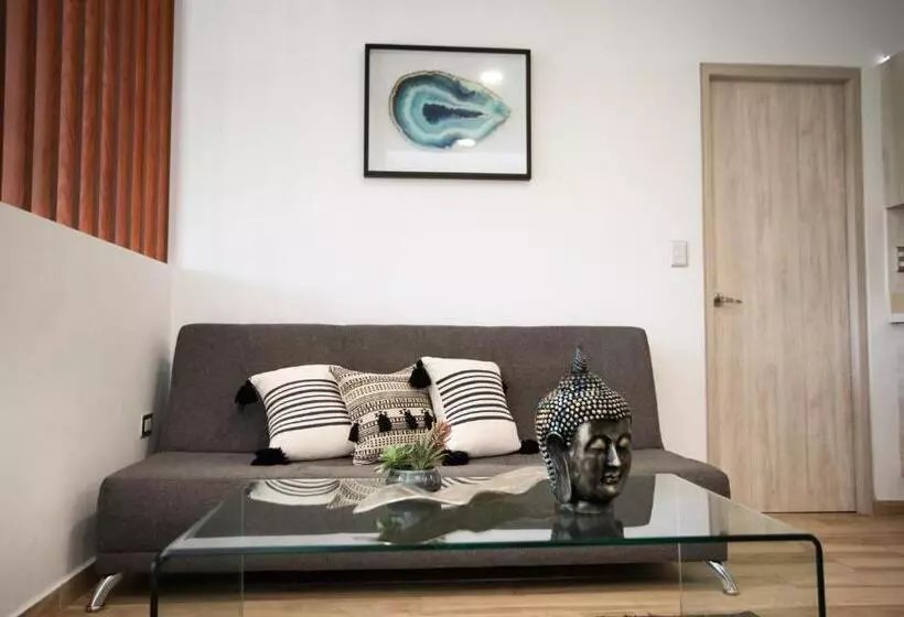 Macondo 5th Av