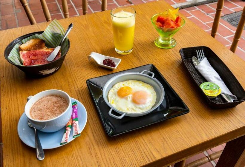 Hostel Adn Algo De Nosotros   Malaika