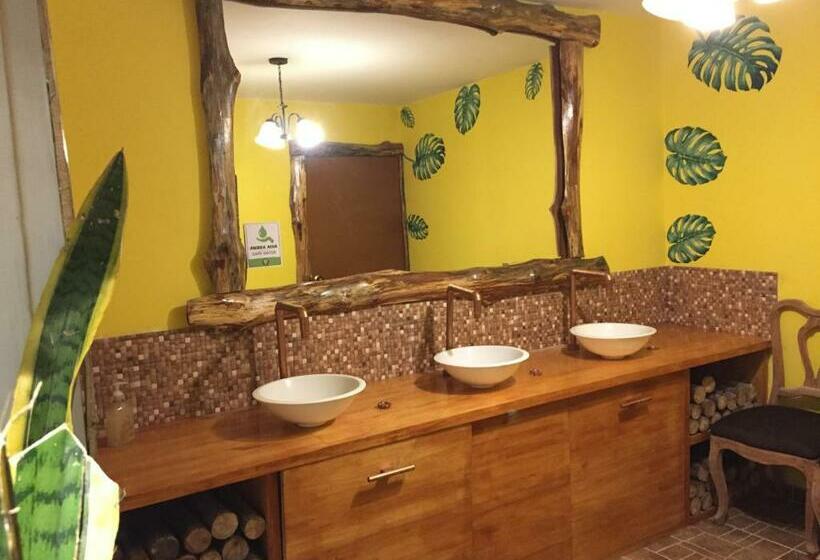 Hostel Adn Algo De Nosotros   Malaika