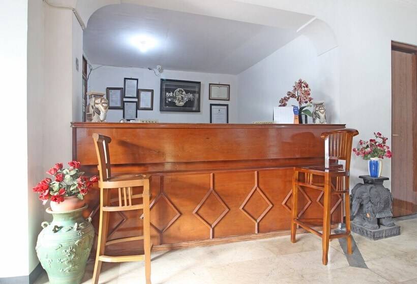 בית מלון כפרי Reddoorz Plus @ Taman Siswa 3