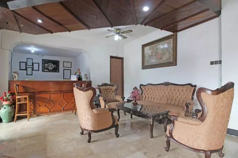 ホテル Reddoorz Plus @ Taman Siswa 3