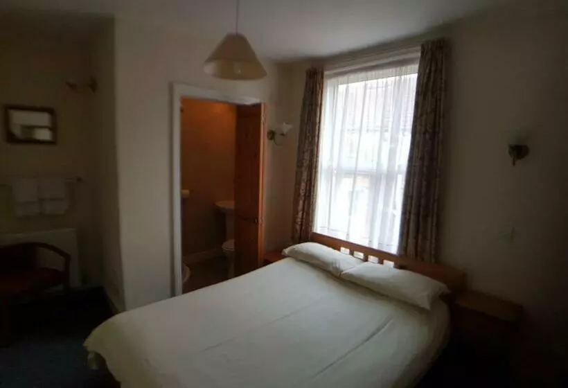 ペンション Everley Guest House
