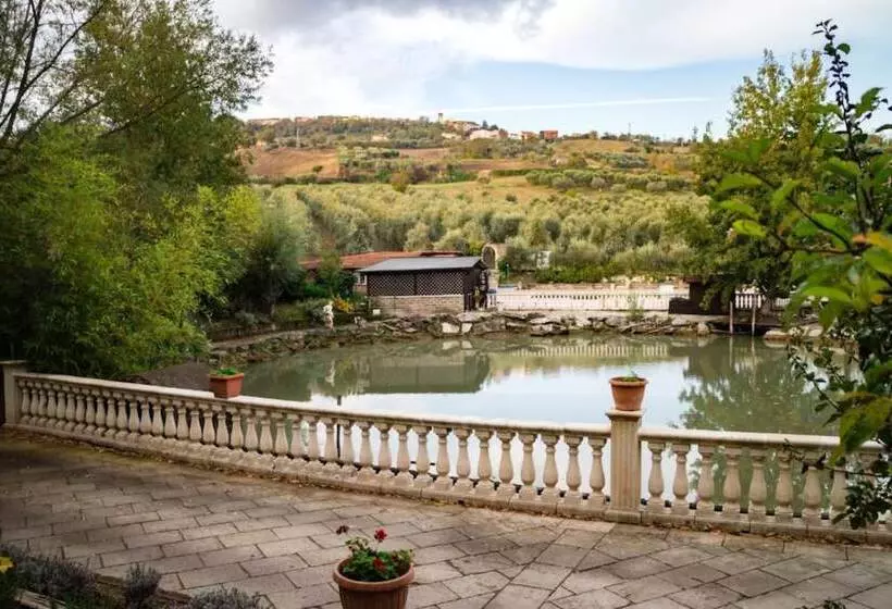 Hotelli Agriturismo Petrilli