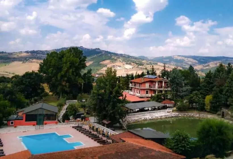 Hotelli Agriturismo Petrilli