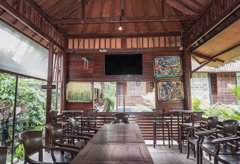 ホテル Kebon Krapyak Cottage Syariah Mitra Reddoorz Near Stadion Maguwoharjo
