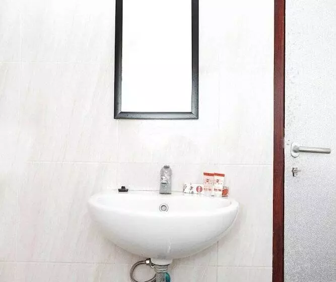 ホテル Kebon Krapyak Cottage Syariah Mitra Reddoorz Near Stadion Maguwoharjo