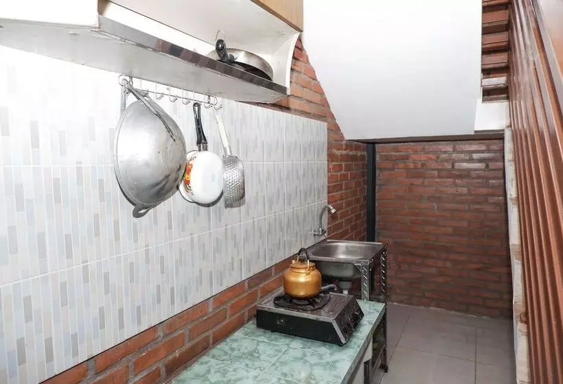 ホテル Kebon Krapyak Cottage Syariah Mitra Reddoorz Near Stadion Maguwoharjo
