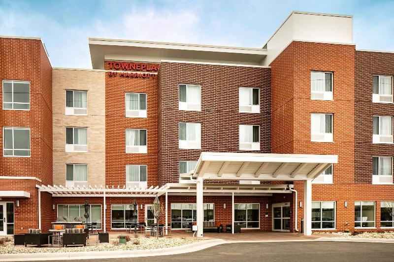 هتل Towneplace Suites By Marriott Dubuque Downtown