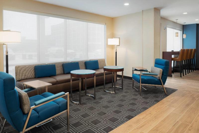 هتل Towneplace Suites By Marriott Dubuque Downtown