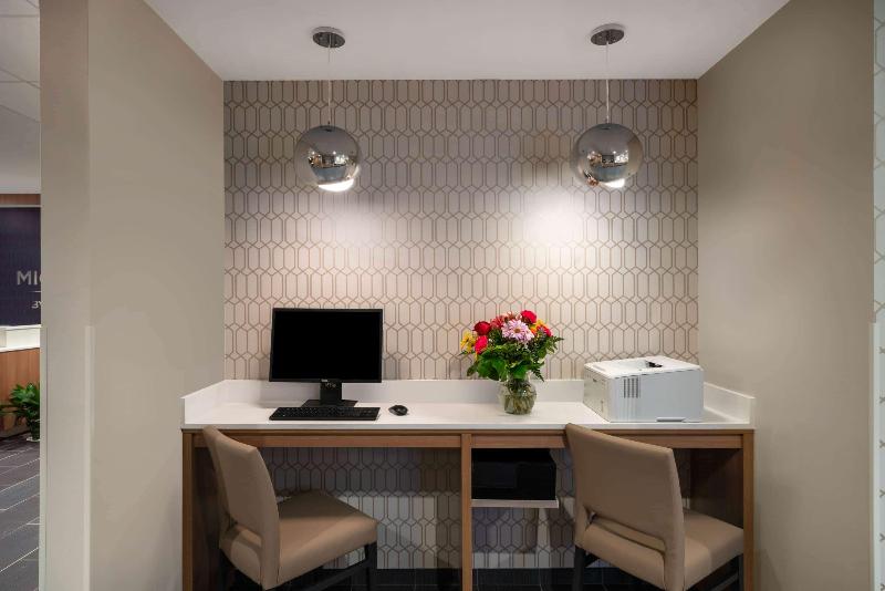 Microtel Inn & Suites By Wyndham Carlisle